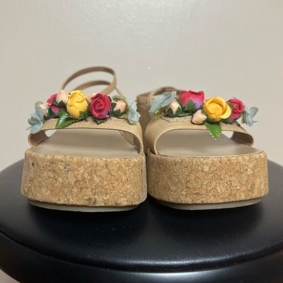 CLEARANCE! Tan Nine West Cork Floral Platform Sandals Size 6.5 EUC - Picture 3 of 7